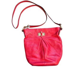 B Makowsky Soft Pebbled Glove Leather Turnlock Crossbody Red Handbag Medium